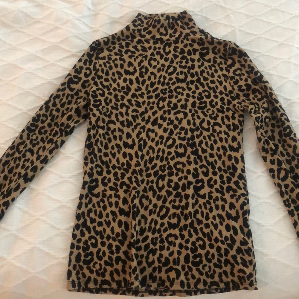Cheetah cow neck long sleeve shirt